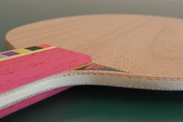  Donic Ovtcharov Senso V2 Furnier - Side view
 